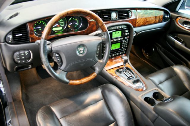 2004 JAGUAR XJR 2.2L Manual