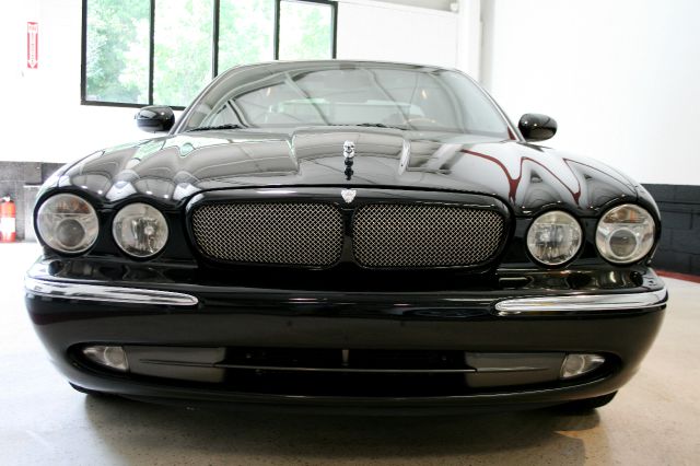 2004 JAGUAR XJR 2.2L Manual