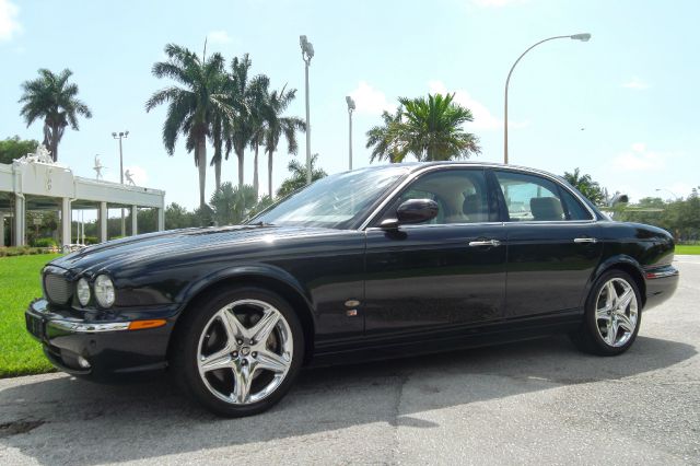 2006 JAGUAR XJR 2.2L Manual