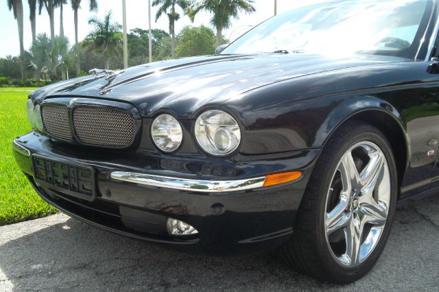 2006 JAGUAR XJR 2.2L Manual