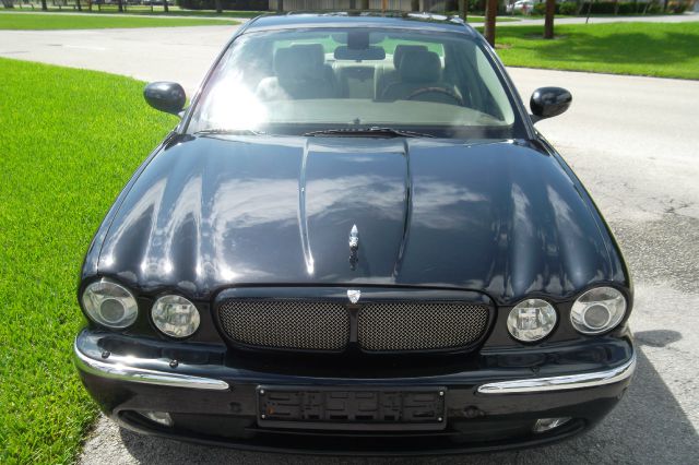 2006 JAGUAR XJR 2.2L Manual