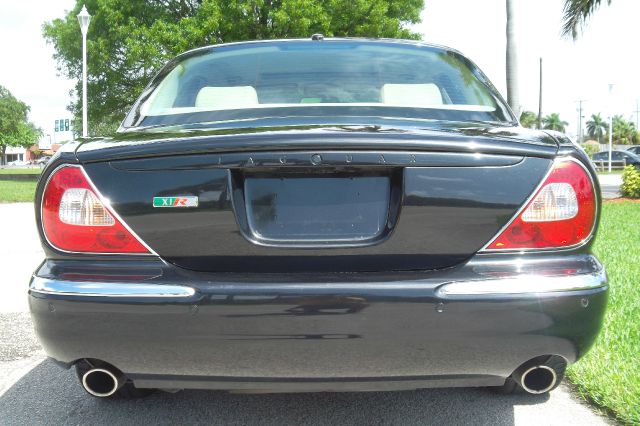 2006 JAGUAR XJR 2.2L Manual