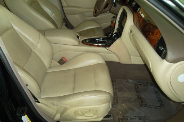 2006 JAGUAR XJR 2.2L Manual