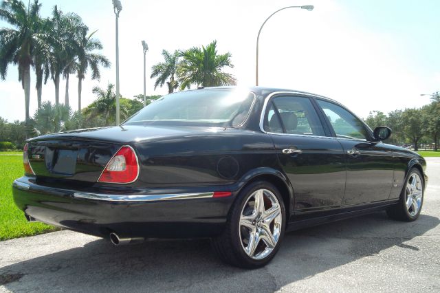 2006 JAGUAR XJR 2.2L Manual