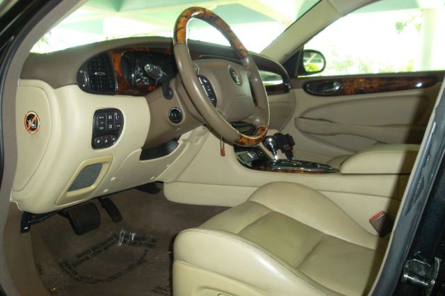 2006 JAGUAR XJR 2.2L Manual