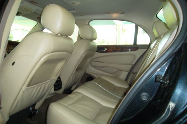 2006 JAGUAR XJR 2.2L Manual