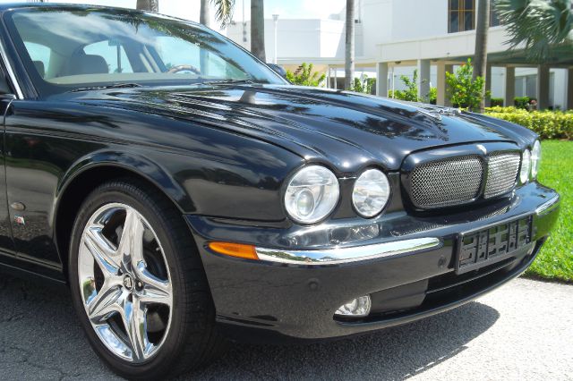 2006 JAGUAR XJR 2.2L Manual