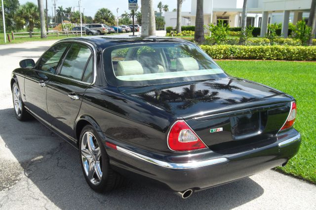 2006 JAGUAR XJR 2.2L Manual