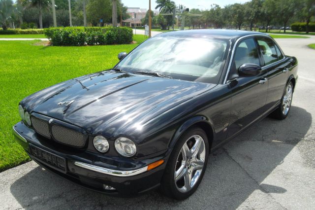 2006 JAGUAR XJR 2.2L Manual