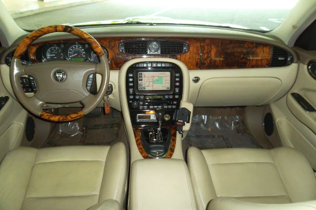 2006 JAGUAR XJR 2.2L Manual