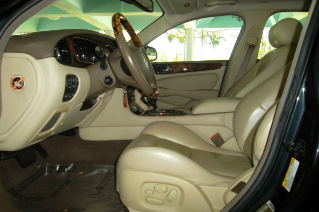 2006 JAGUAR XJR 2.2L Manual