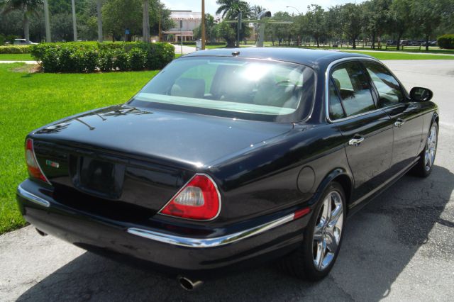 2006 JAGUAR XJR 2.2L Manual