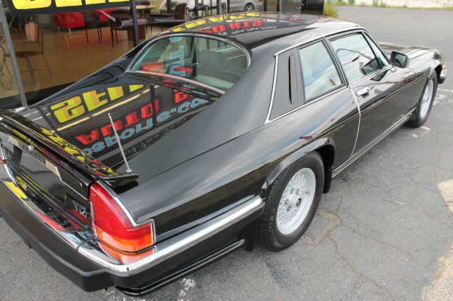 1986 JAGUAR XJS Base