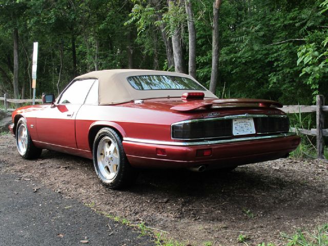 1994 JAGUAR XJS SE W/leather, Sunroof, 6 Disc, Sirius, Bluetooth