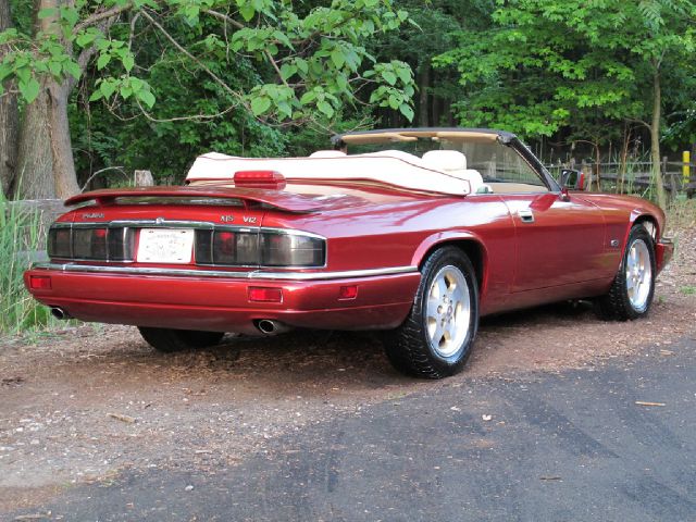 1994 JAGUAR XJS SE W/leather, Sunroof, 6 Disc, Sirius, Bluetooth