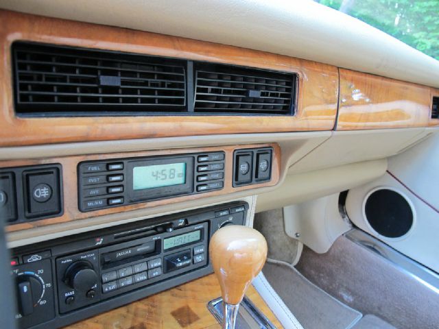 1994 JAGUAR XJS SE W/leather, Sunroof, 6 Disc, Sirius, Bluetooth