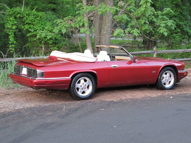 1994 JAGUAR XJS SE W/leather, Sunroof, 6 Disc, Sirius, Bluetooth