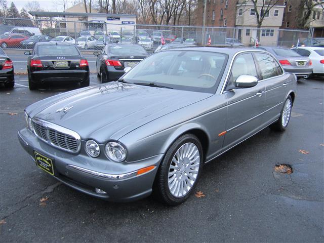 2005 JAGUAR XJ Series REV Edition