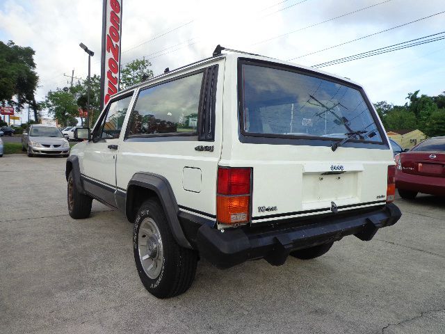 1985 Jeep Cherokee SLT 25