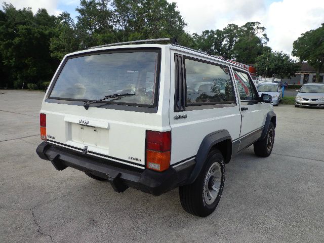 1985 Jeep Cherokee SLT 25