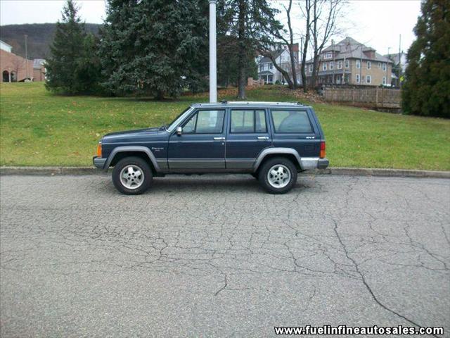 1989 Jeep Cherokee 1500 SLT 4X4