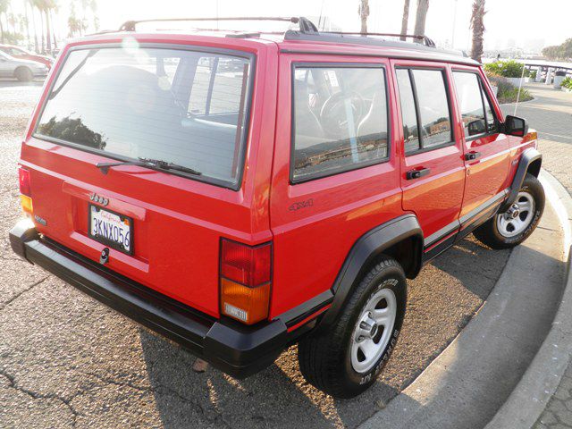 1995 Jeep Cherokee Base GLS LX