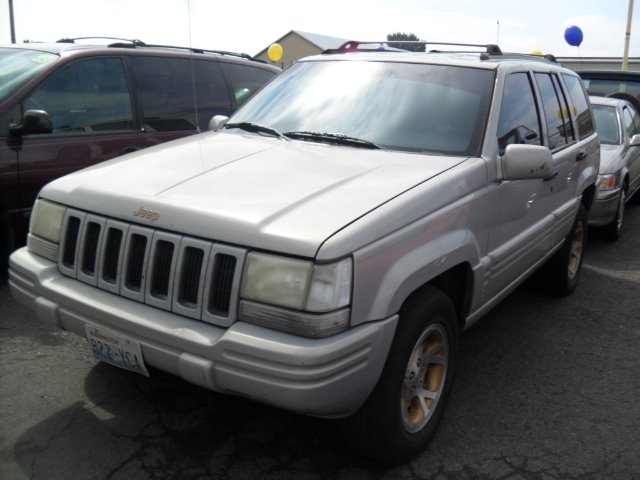 1996 Jeep Cherokee SLT 25