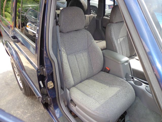 1997 Jeep Cherokee 4x4 XE