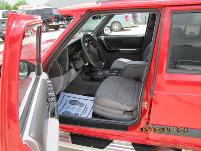 1998 Jeep Cherokee Base GLS LX