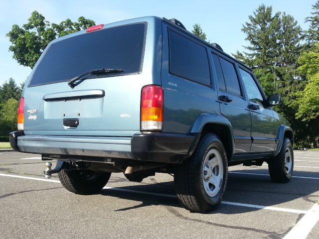 1999 Jeep Cherokee Base GLS LX