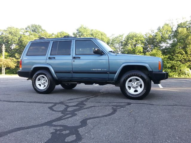 1999 Jeep Cherokee Base GLS LX