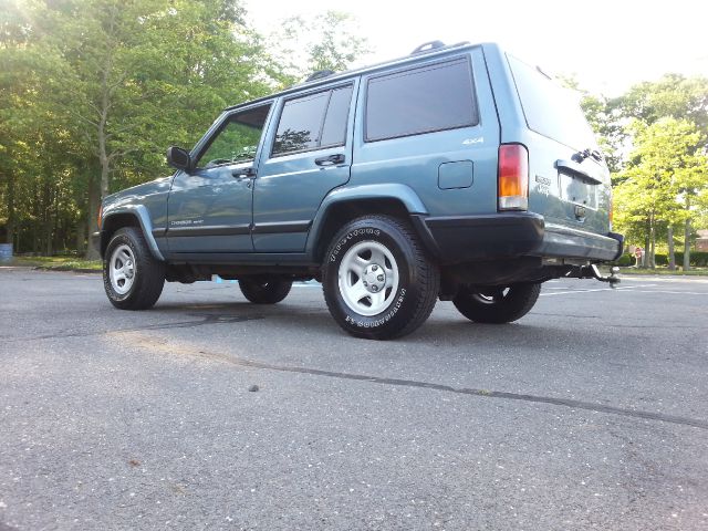 1999 Jeep Cherokee Base GLS LX