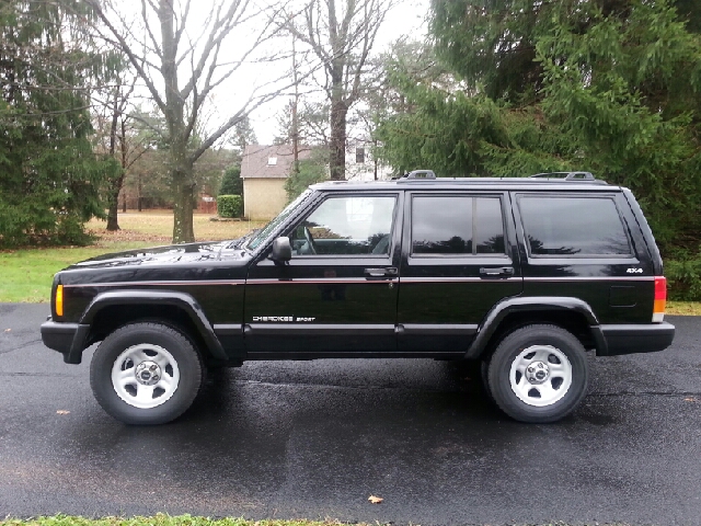 1999 Jeep Cherokee Base GLS LX