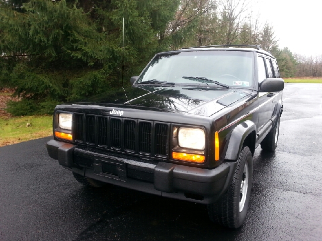 1999 Jeep Cherokee Base GLS LX