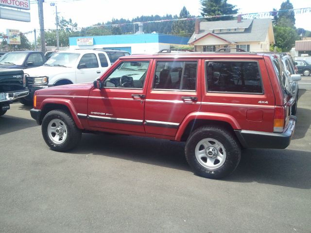 1999 Jeep Cherokee Base GLS LX