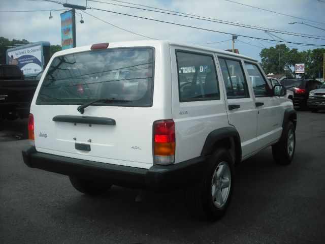 1999 Jeep Cherokee Work - Box Truck