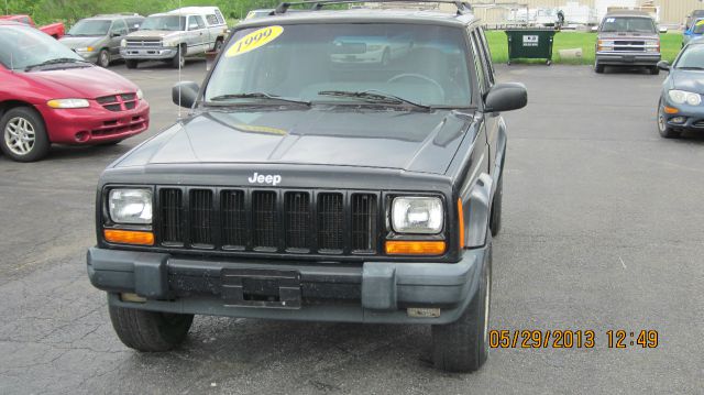 1999 Jeep Cherokee Base GLS LX