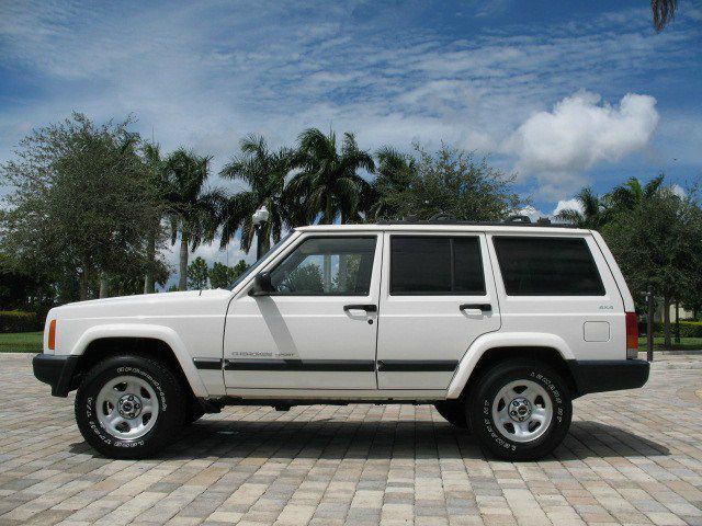 1999 Jeep Cherokee Base GLS LX