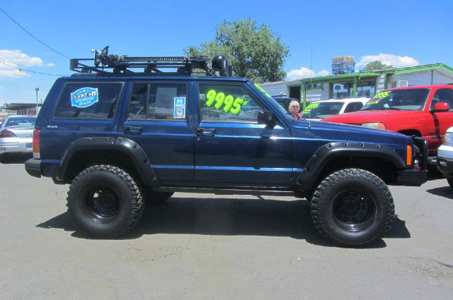 2000 Jeep Cherokee Base GLS LX