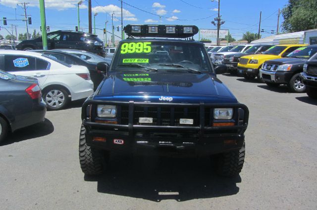 2000 Jeep Cherokee Base GLS LX