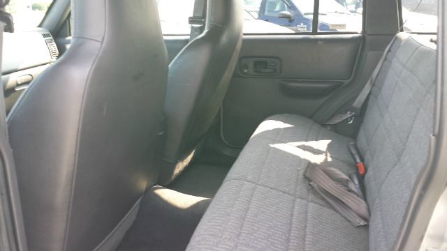 2000 Jeep Cherokee Base GLS LX