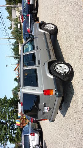 2000 Jeep Cherokee Base GLS LX