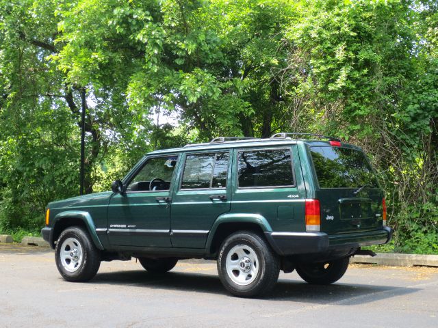 2000 Jeep Cherokee Base GLS LX