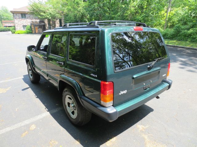 2000 Jeep Cherokee Base GLS LX