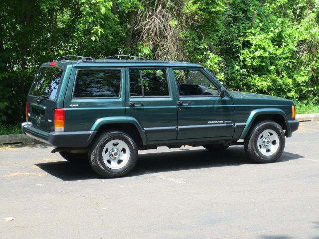 2000 Jeep Cherokee Base GLS LX