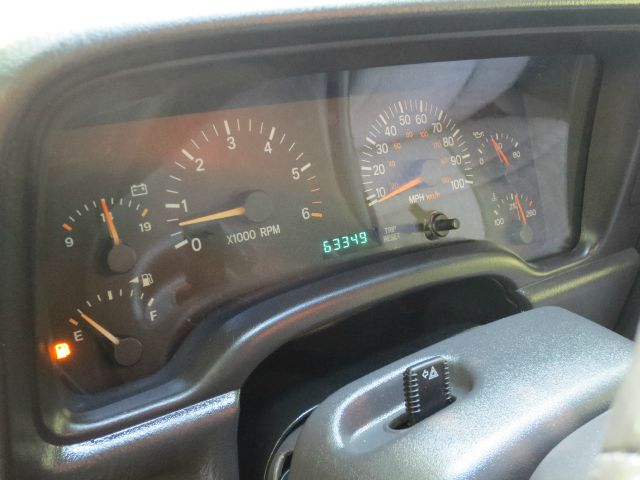 2000 Jeep Cherokee Base GLS LX