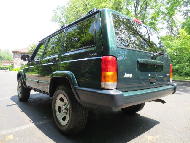 2000 Jeep Cherokee Base GLS LX