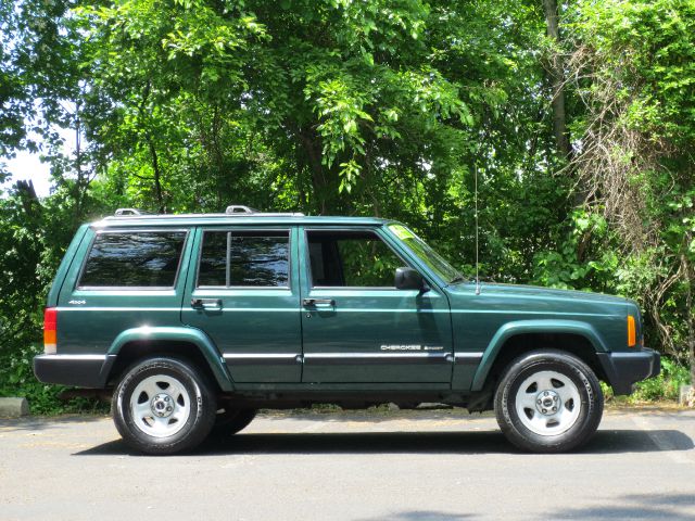 2000 Jeep Cherokee Base GLS LX