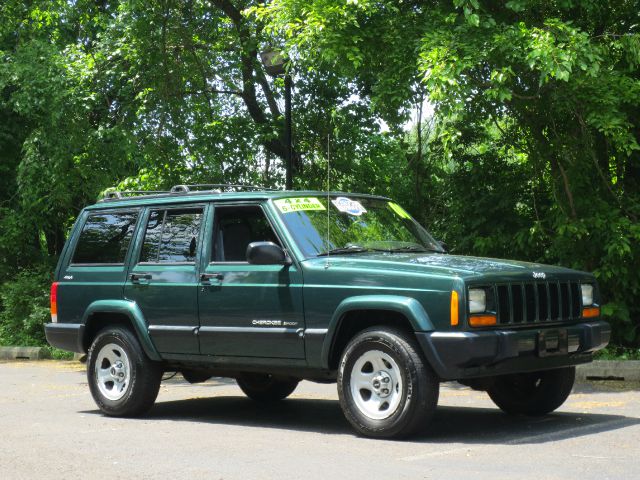 2000 Jeep Cherokee Base GLS LX