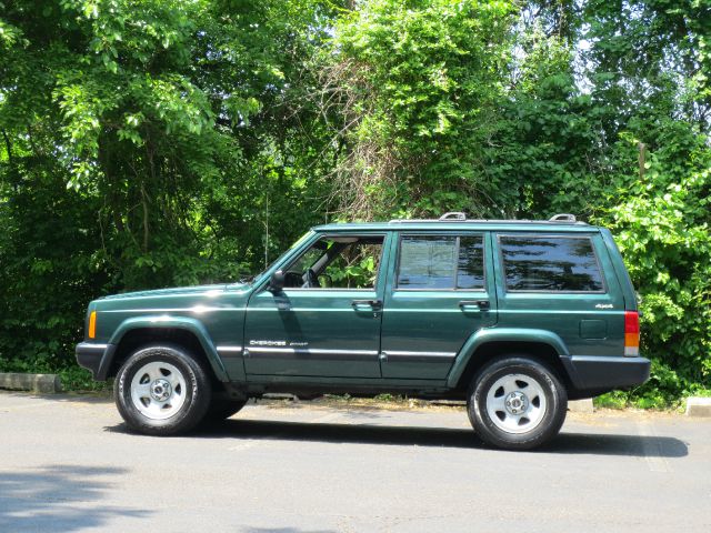 2000 Jeep Cherokee Base GLS LX